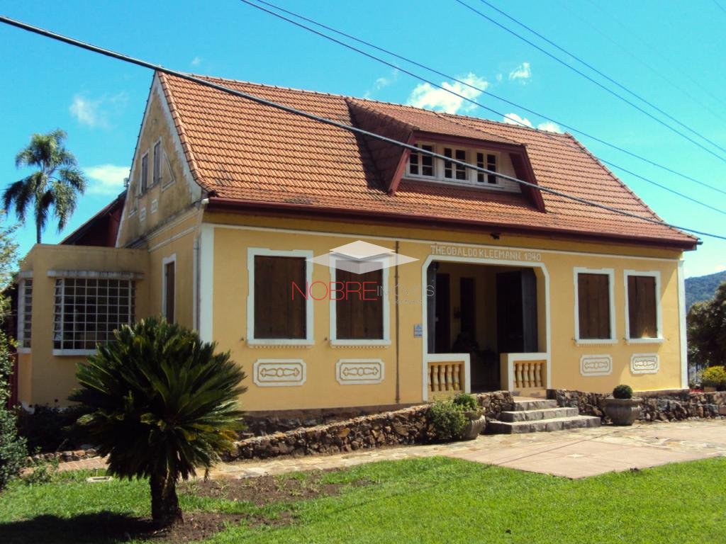 Casa Comercial